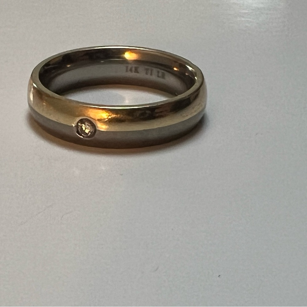 14K Two Tone Gold women’s Ring - Picture 4 of 8